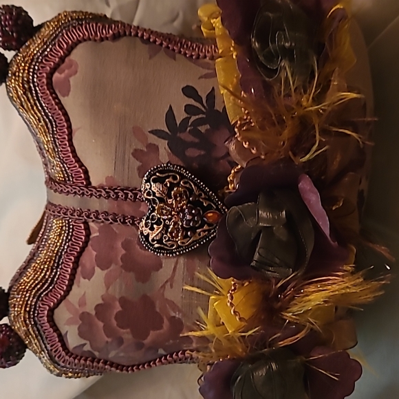 Retired Vintage Mary Frances Handbag - Picture 4 of 8